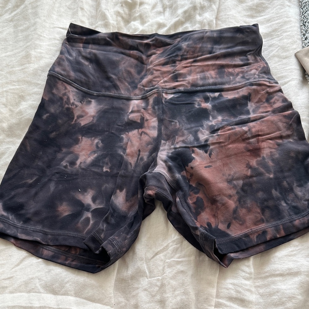 Lululemon Align 6” Shorts